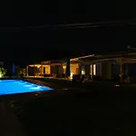 Nyaraló Irissa *