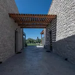 Irissa * Paralía Iríon