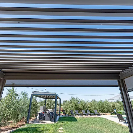 Holiday home Irissa Paralia Irion