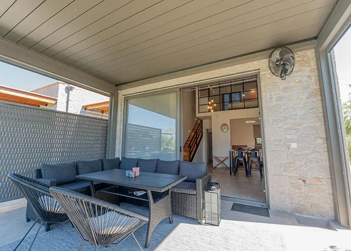 Irissa * Paralia Irion