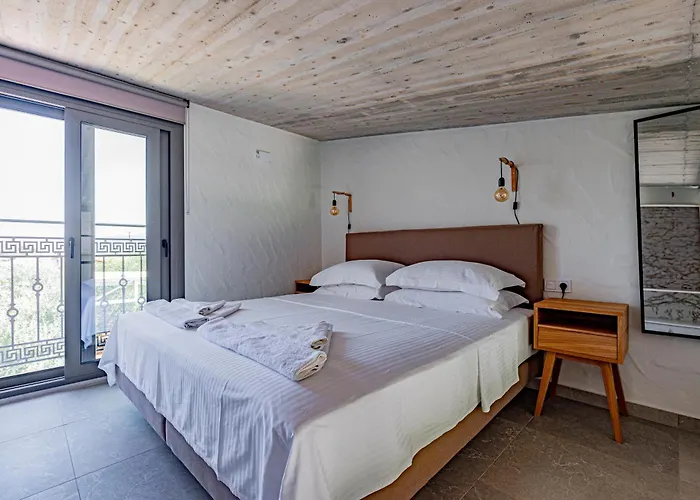 Irissa * Paralia Irion